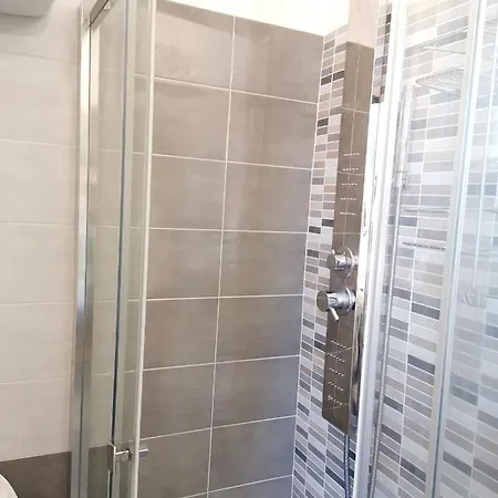 Apartment L'Aquila شقة